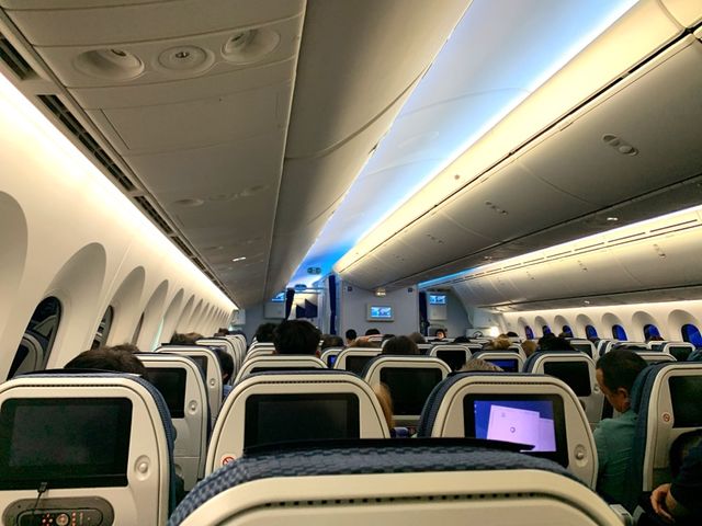 ベトナム　ベトナム観光　ハノイ　ノイバイ国際空港から成田国際空港へANA便で快適フライト！