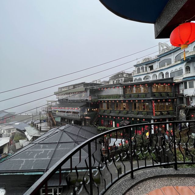 霧がかっていた九份😂