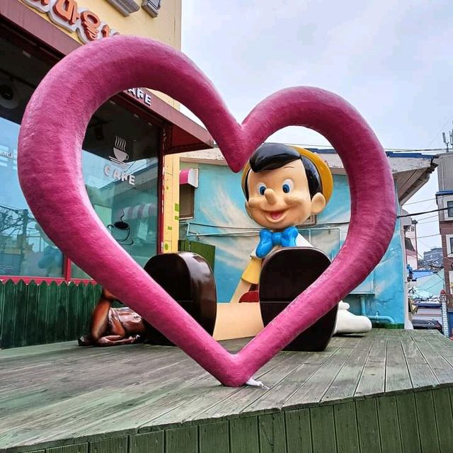Songwol-dong fairy tale village หมู่บ้านสีรุ้ง