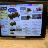 沖繩高級版迴轉壽司店, 「まぐろ問屋」 