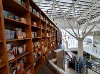 📚 Cozy Up at BookXcess Gurney Paragon