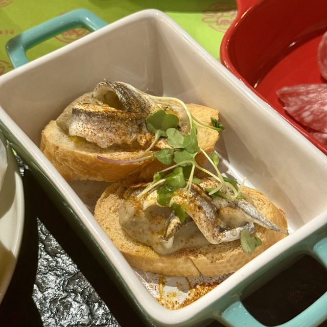 簡單又舒適的西餐廳 簡單又舒適的西餐廳