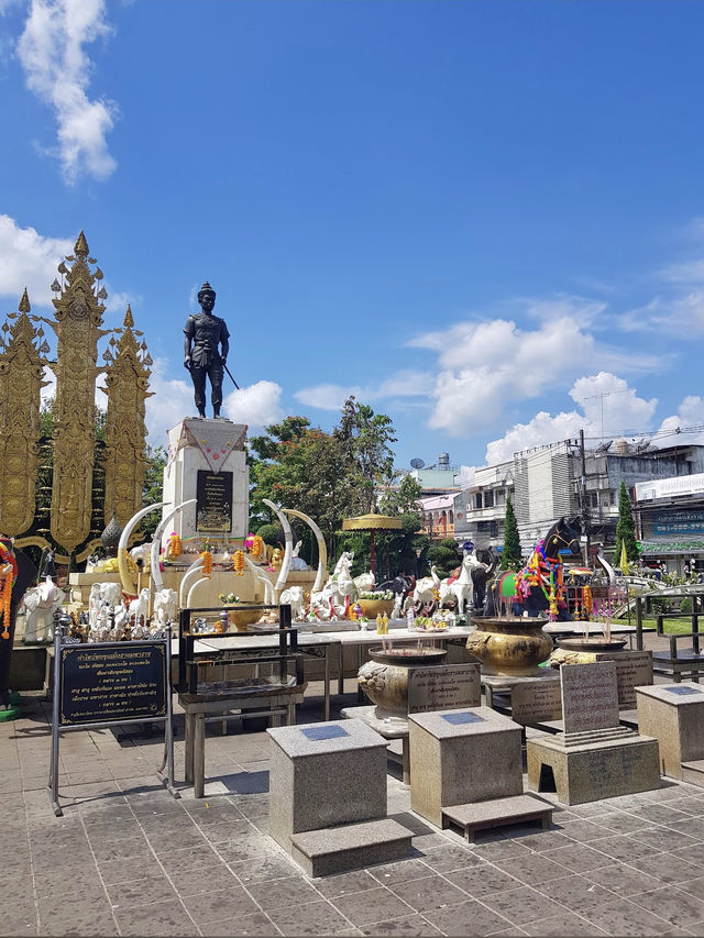อนุเสาวรีย์พ่อขุนเม็งรายมหาราช จ.เชียงราย