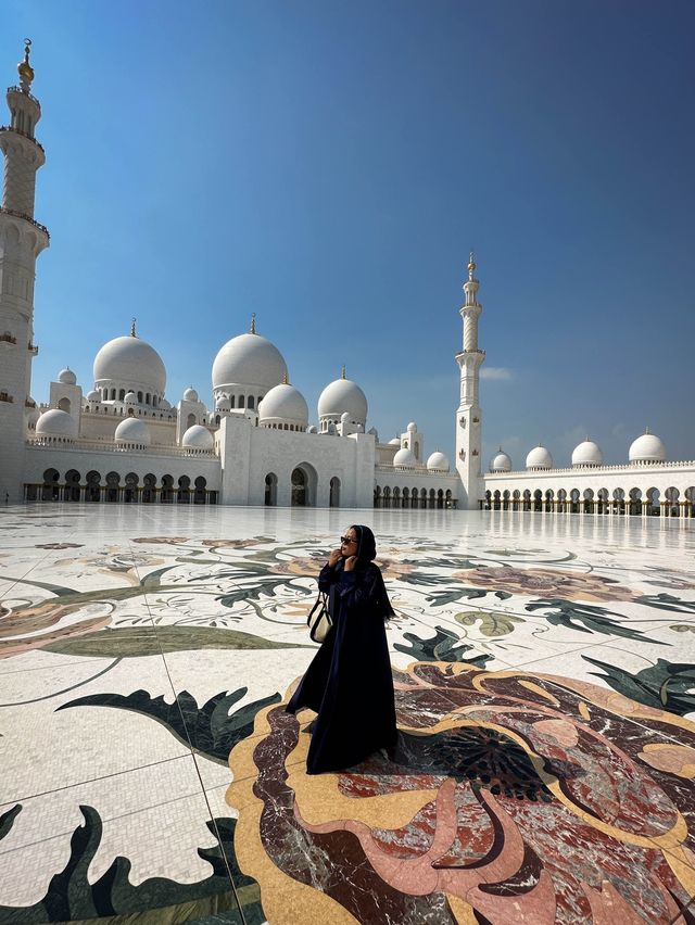 Lost in the beauty of Sheikh Zayed Mosque