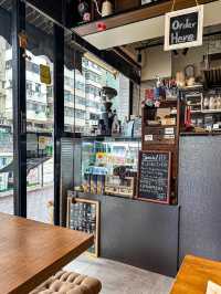 KK Coffee｜舒服感十足Cafe新店🍴拉花造型好有節日氣氛