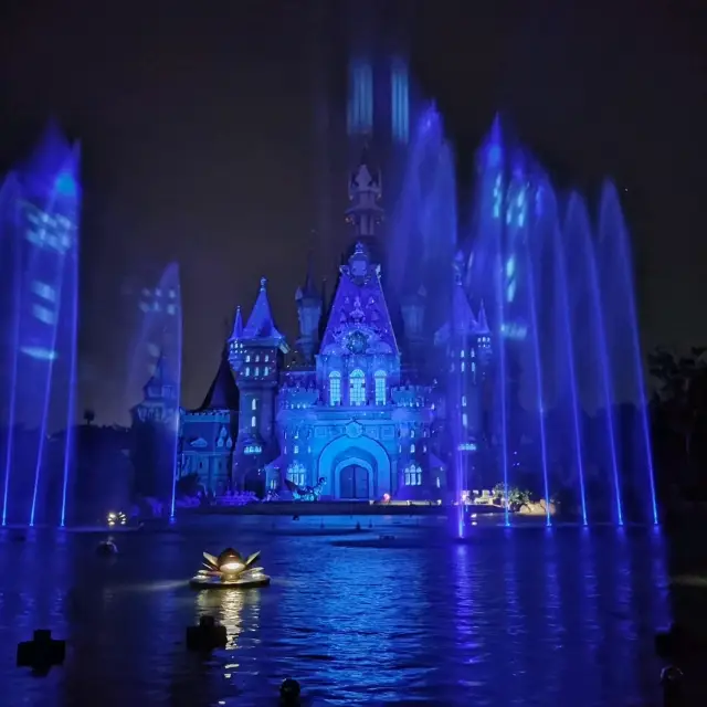 越南富國島 精彩城堡燈光show