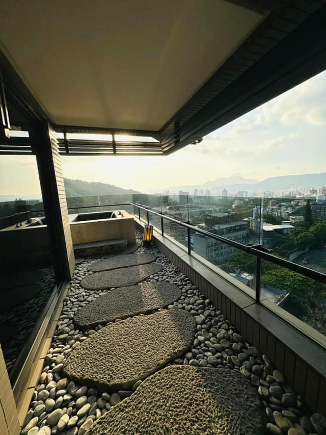 「臺北麗禧套房：享受自然景觀和泡湯，口碑絕佳！」