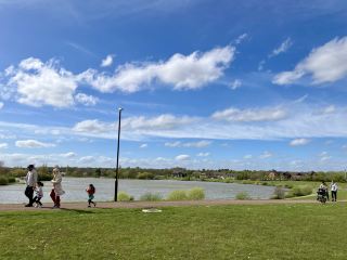 Milton Keynes 兩大湖畔一天遊 @ 春遊英國