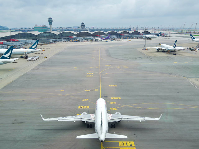 【香港】飛行機ビューに最適な空港内ブリッジ🌉