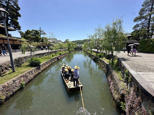 岡山・倉敷。美観地区、倉敷川の『くらしき川舟流し』