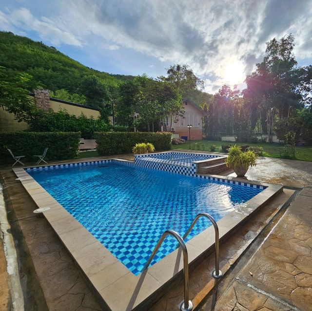 Stamp Hills Resort & Restaurant @สวนผึ้ง
