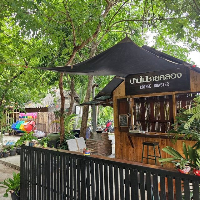 ตลาดบ้านไม้ชายคลอง