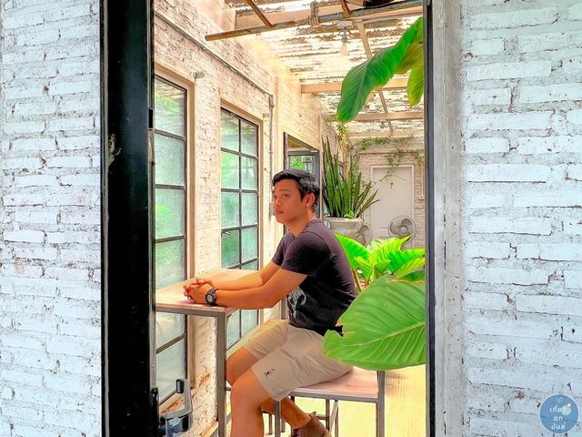 บ้านนากาแฟ คาเฟ่ราชบุรี สไตล์อิงลิชการ์เด้น