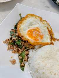 อร่อยแซ่บ ตำเส้นเล็กหมูกรอบเด็ดมาก