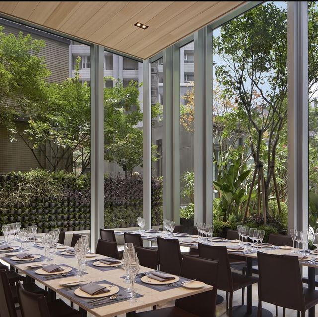 Modern Comforts at Four Points by Sheraton Linkou**