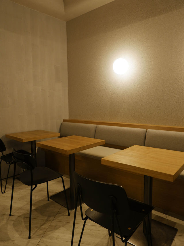 𖤣𖤥東涌Cafe｜墨汁意粉跟咖啡都一樣出色