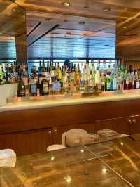 香港　香港観光　First Class LoungeのThe dining roomはもうレストランだぞ！
