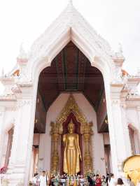 เที่ยวองค์พระปฐมเจดีย์ในวันหยุดยาว
