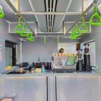𝘿𝙚𝙣𝙨𝙝𝙖 𝘾𝙖𝙛𝙚 ยกรถไฟญี่ปุ่นมาไว้ที่บางแสน