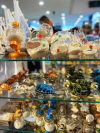Souvenir time in Malé Airport before you leave ✈️