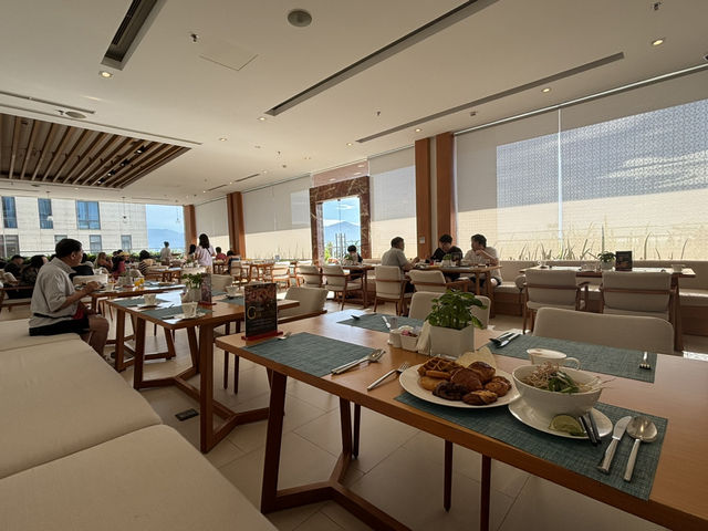 ［TMS Hotel Da Nang Beach］超美無邊際泳池，房間舒適，出色自助早餐，值得入住的峴港海邊酒店🏝️