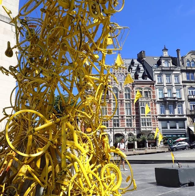 Artistic Oasis: Mont des Arts' Cultural Haven