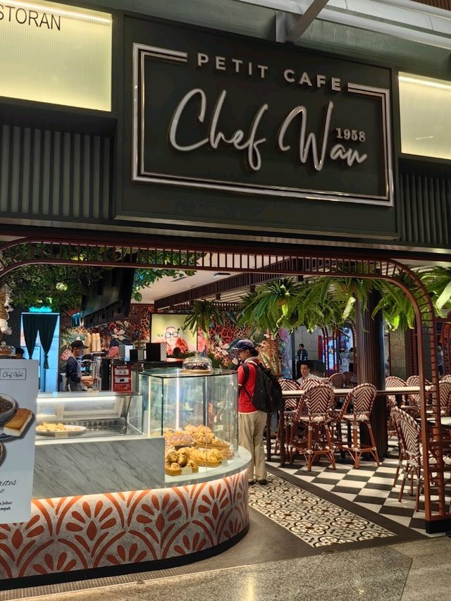 A Cozy Petit Café by Chef Wan in KLIA1