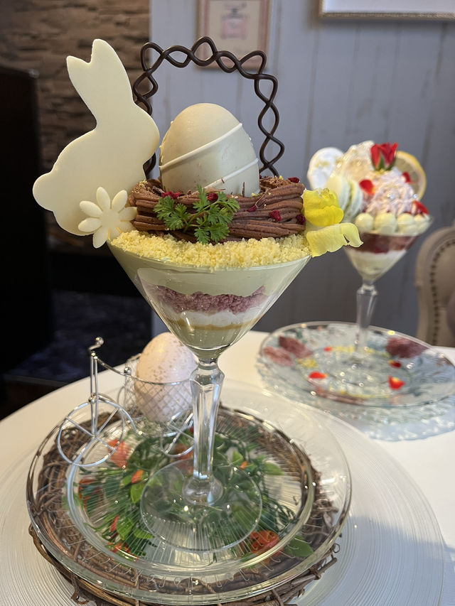 【北九州カフェ】非日常の素敵空間で美しいパフェはいかが？✨