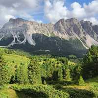 Nature's Masterpiece: Parco Naturale Puez Odle's Dolomitic Splendor