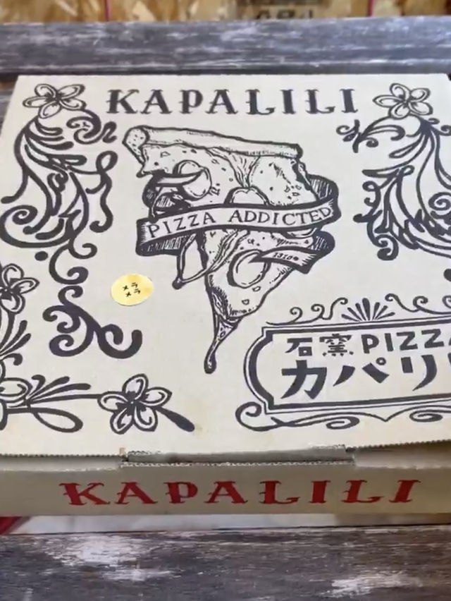 【福岡カフェ】石窯で焼くピザと可愛いスイーツが人気のカフェ🍕