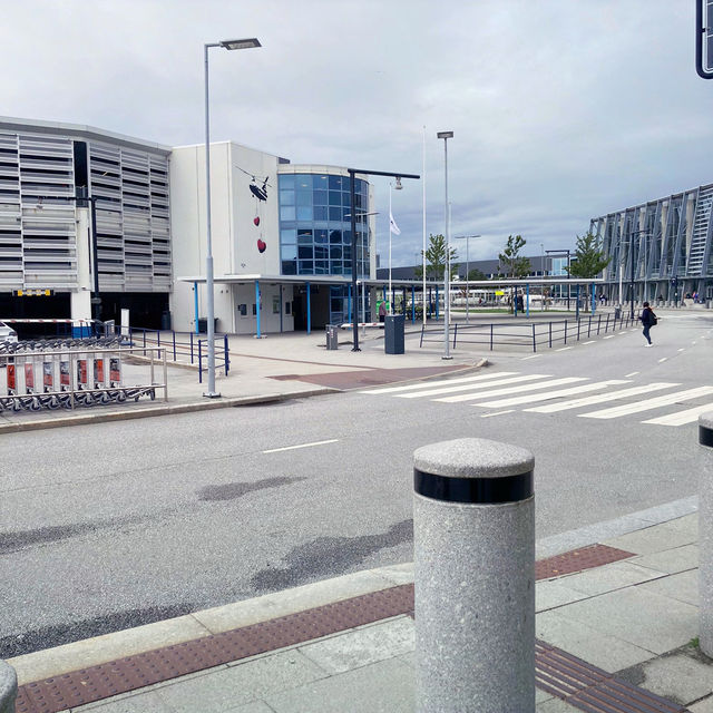 斯塔萬格蘇爾達爾機場（Stavanger Sola Airport）