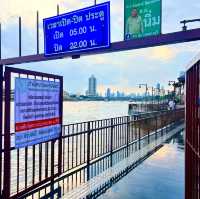 เดินเล่นเลียบสะพานแม่น้ำเจ้าพระยา