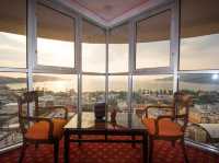 ที่พักที่ภายในโอบล้อมไปด้วยต้นไม้