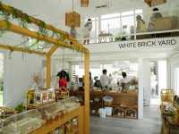 White Brick Yard พิกัดคาเฟ่ศาลายา นครปฐม