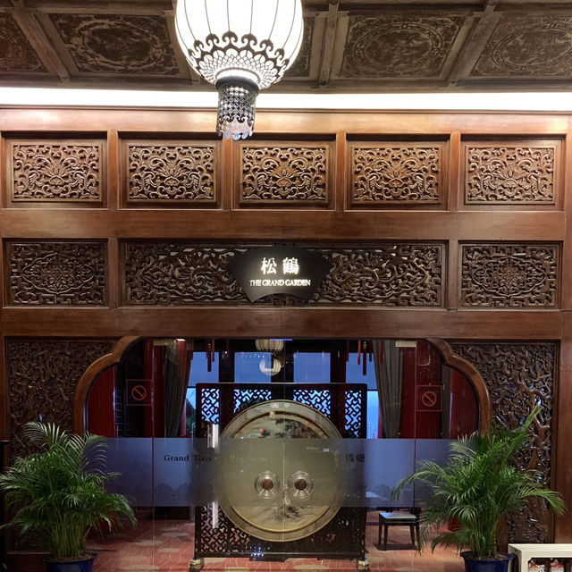 【松鶴自助餐】在古色古香的裝潢中品嚐美味 【松鶴自助餐】在古色古香的裝潢中品嚐美味