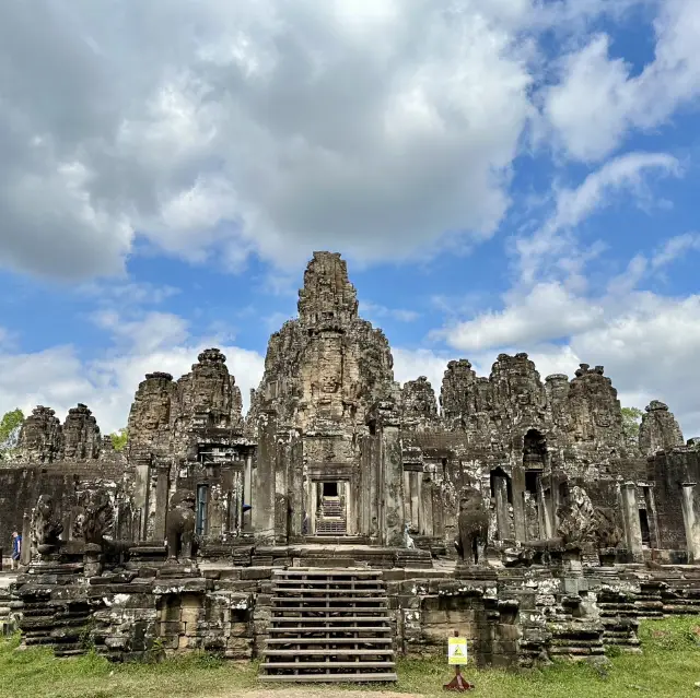 An Unforgettable Archaeological Adventure at Angkor Wat