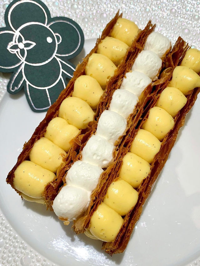 Luxury cafe by LOUIS VUITTON