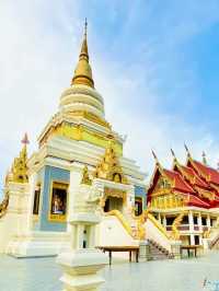 วัดสวยพัทยา วัดท่องเที่ยวทำบุญยอดนิยม