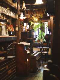 Step Back in Time at Monozuki Café☕️