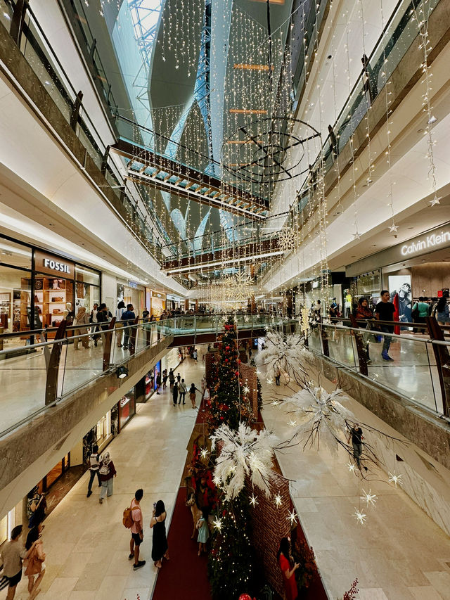 A Whimsical Christmas at Mid Valley & The Gardens Mall! 🎄✨