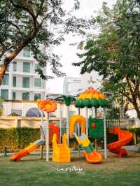 พักผ่อนหย่อนใจที่ Floral Court Hotel & Residence 
