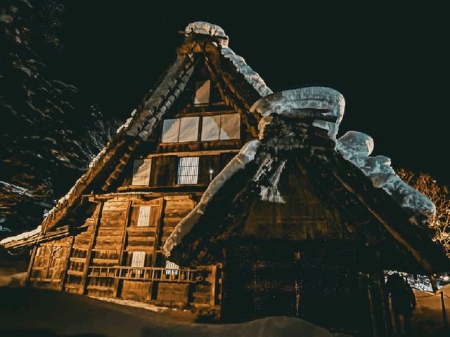 【高山】予約無しで見れる合掌造り集落のライトアップ✨