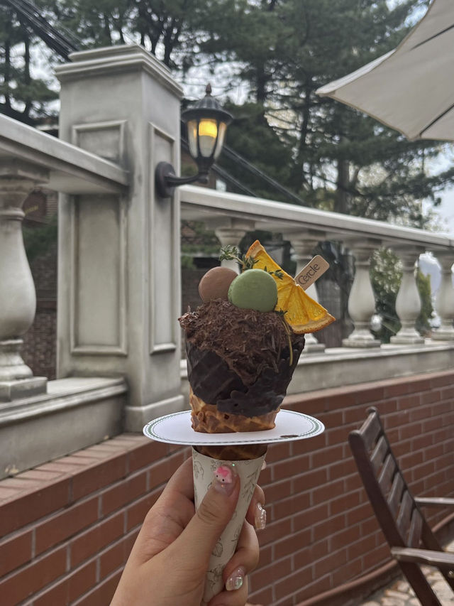 한남동 데이트 마무리는 예쁜 테라스 카페에서 디저트와💗