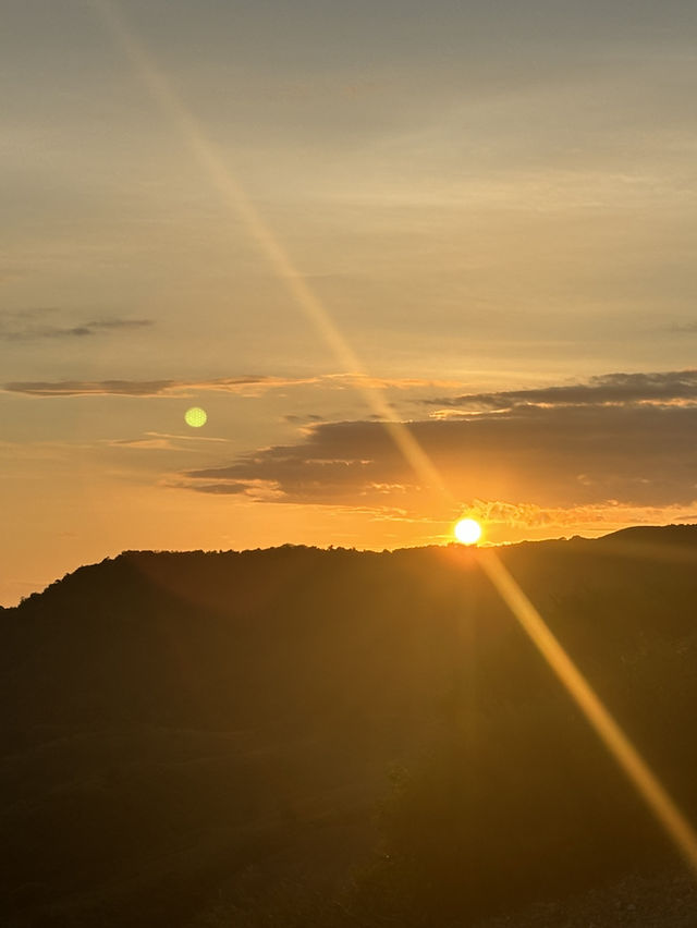 Sunset at Lancing Hill – Simple, Stunning, and Underrated 🌅 