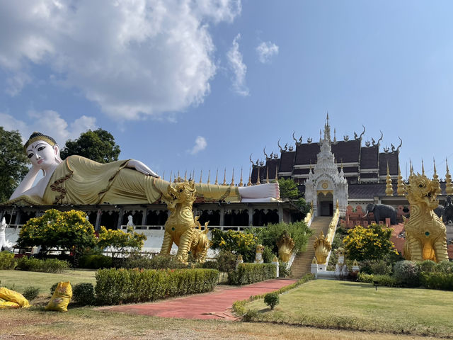 สักการะวัดพระธาตุสุโทนมงคลคีรี