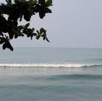 หาดทรายขาว หนึ่งในหาดที่สงบมากทรายขาวสมชื่อ
