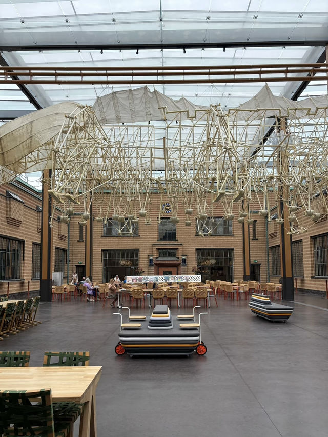 KunstMuseum Den Haag: A Masterpiece of Modern Art and Architecture