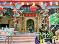 泰國曼谷市中心湄南河畔著名華人文化古跡寺廟景點：Wat Amon Khiri，祈福非常靈驗，適合打卡拍照📸祈福冥想
