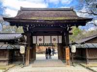 參拜美人女神「河合神社」，上妝屬於自己的鏡繪馬
