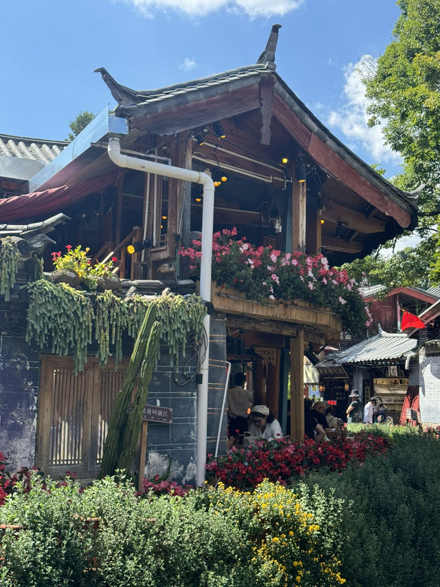 A Perfect Day in Lijiang Old Town: A One-Day Itinerary of Culture, Scenery & Charm
